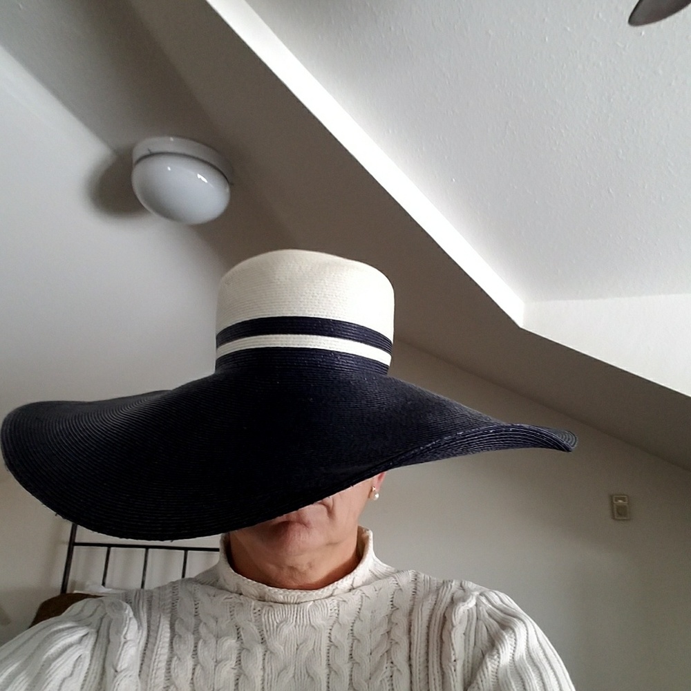 Navy and white straw fashion hat